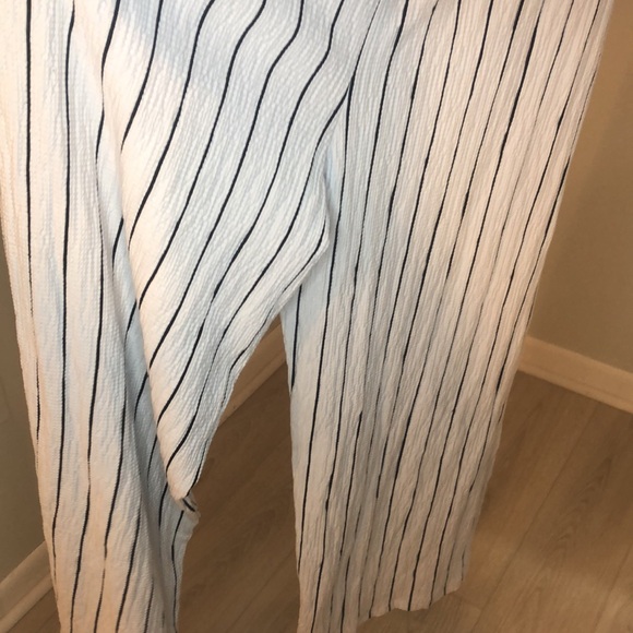 Never worn Express  Jumpsuit - Picture 3 of 6